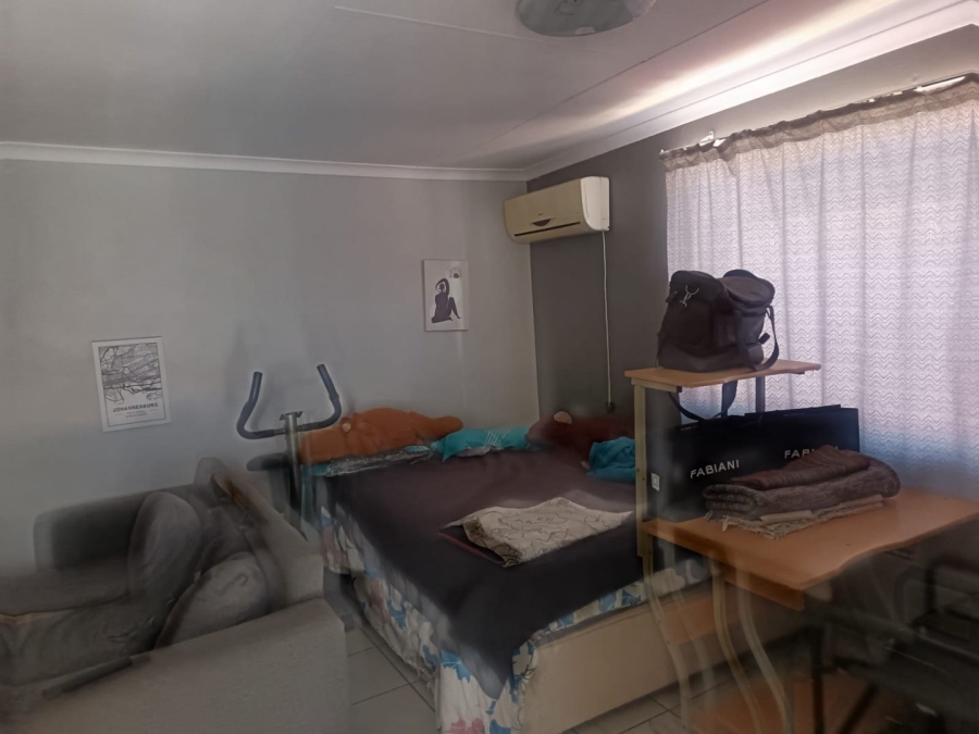 4 Bedroom Property for Sale in Herlear Northern Cape
